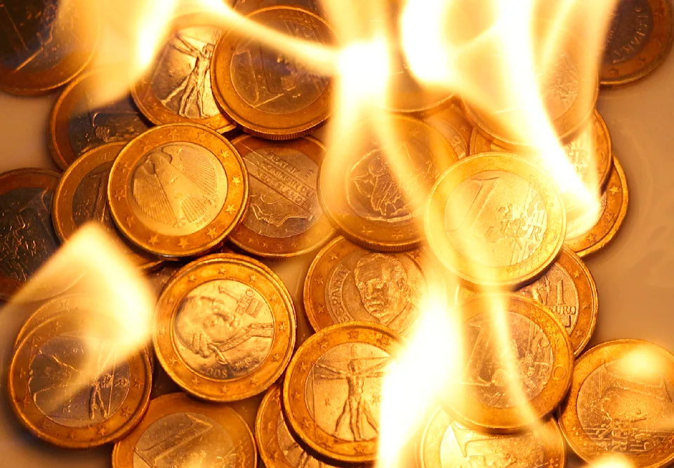 Coinbase stock is trading as if the crypto platform 'will burn through all of its cash'