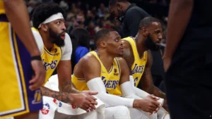 Lakers trio of stars held phone call to confirm commitment to each other, per report